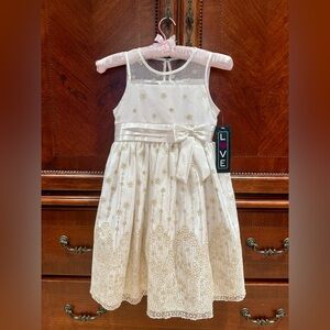 NWT! Little Girls Party / Flower Girl Dress, Size 8